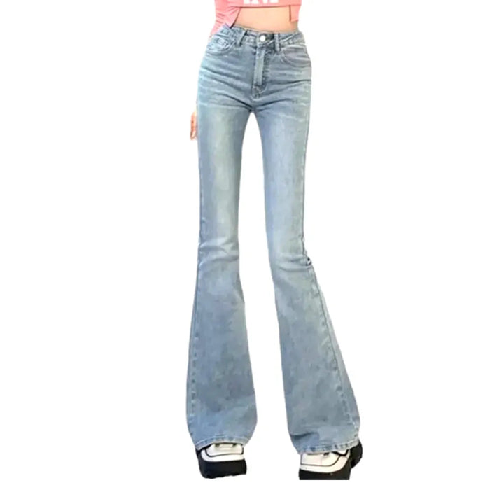 High-waist women's stonewashed jeans