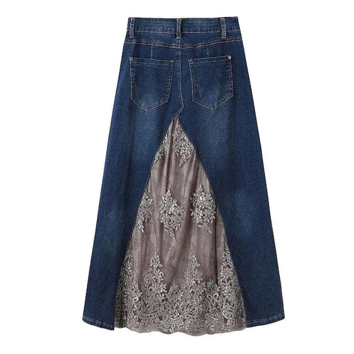 Jeans skirt decorated with lace