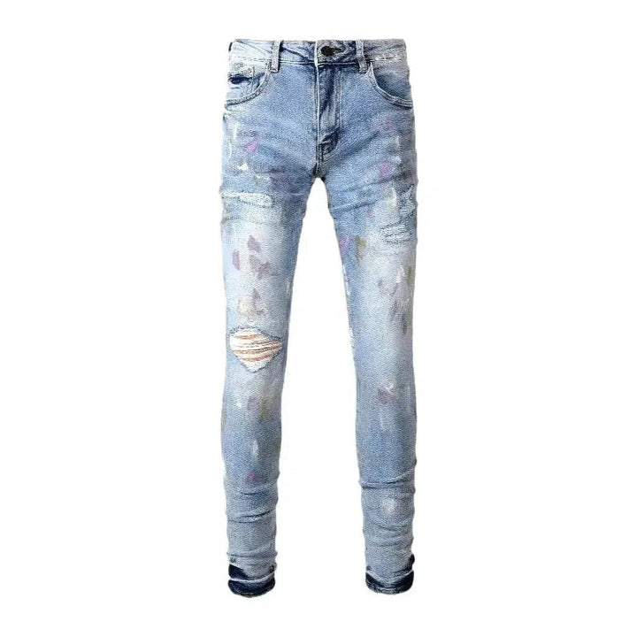 Light-wash men's y2k jeans