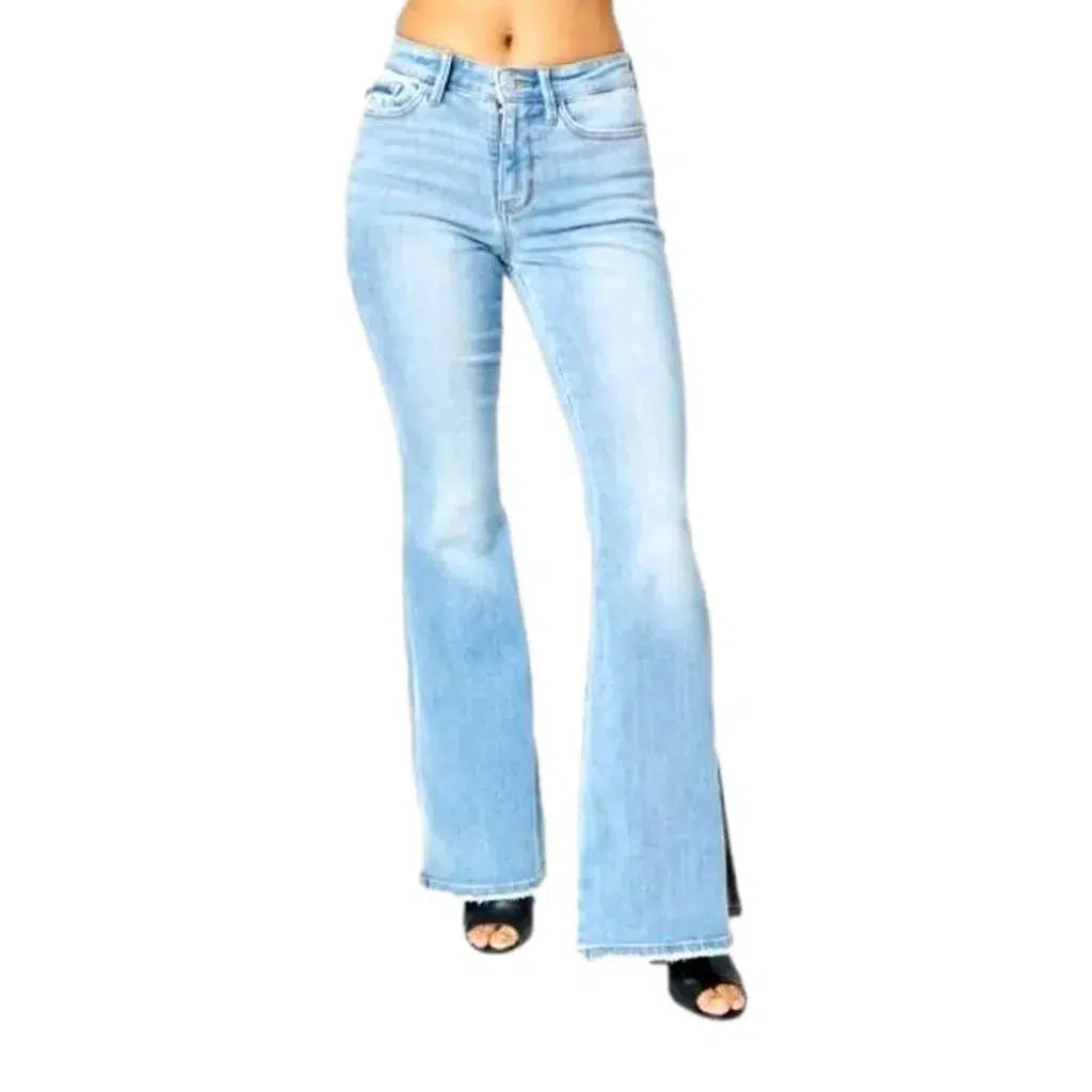 Light-wash sanded jeans
 for women