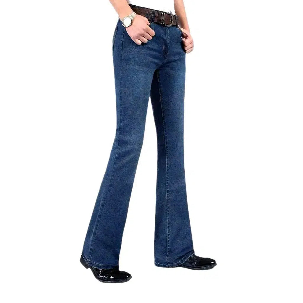 Low-waist bootcut jeans
 for men
