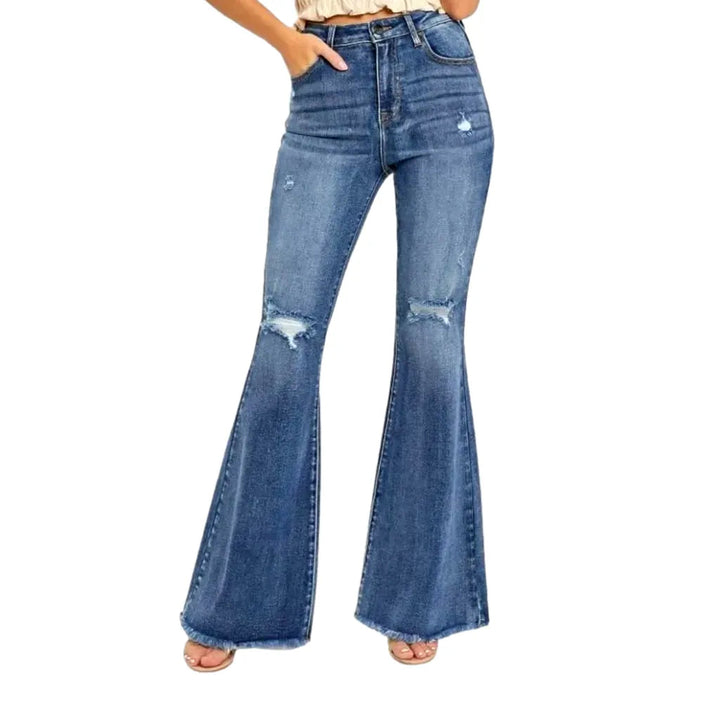 Medium-wash street jeans
 for women