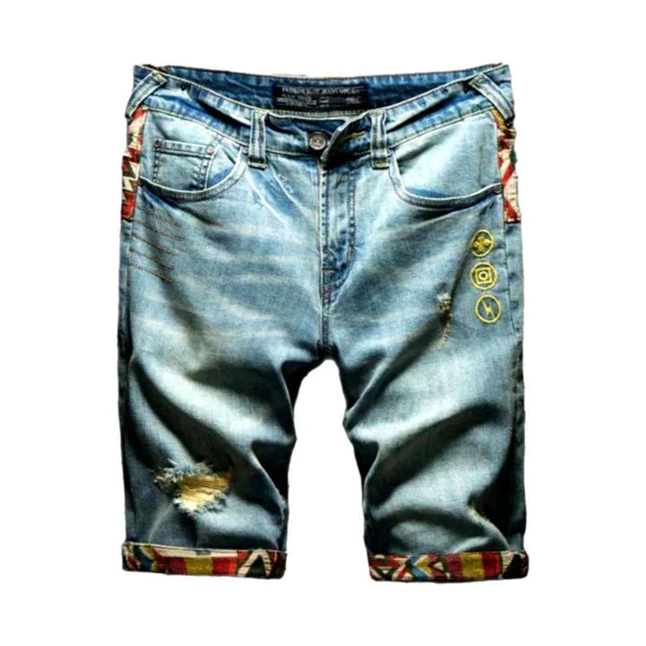 Ornament embroidery ripped denim shorts