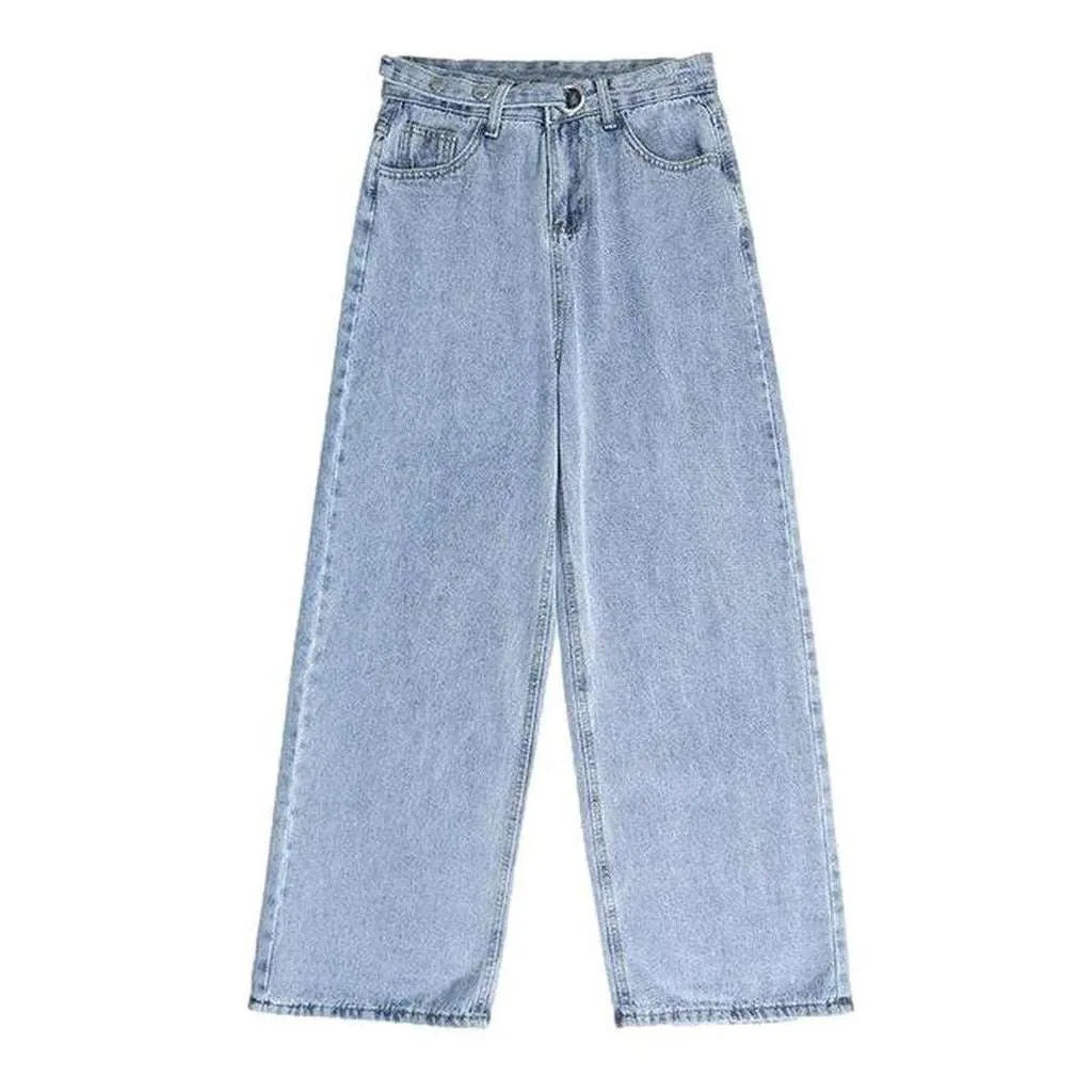Short women's baggy jeans
