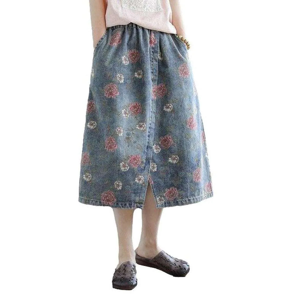 Street style painted denim skirt